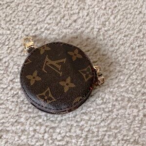 Round coin purse